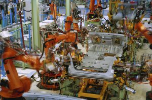 Industrieroboter in der Automobilindustrie